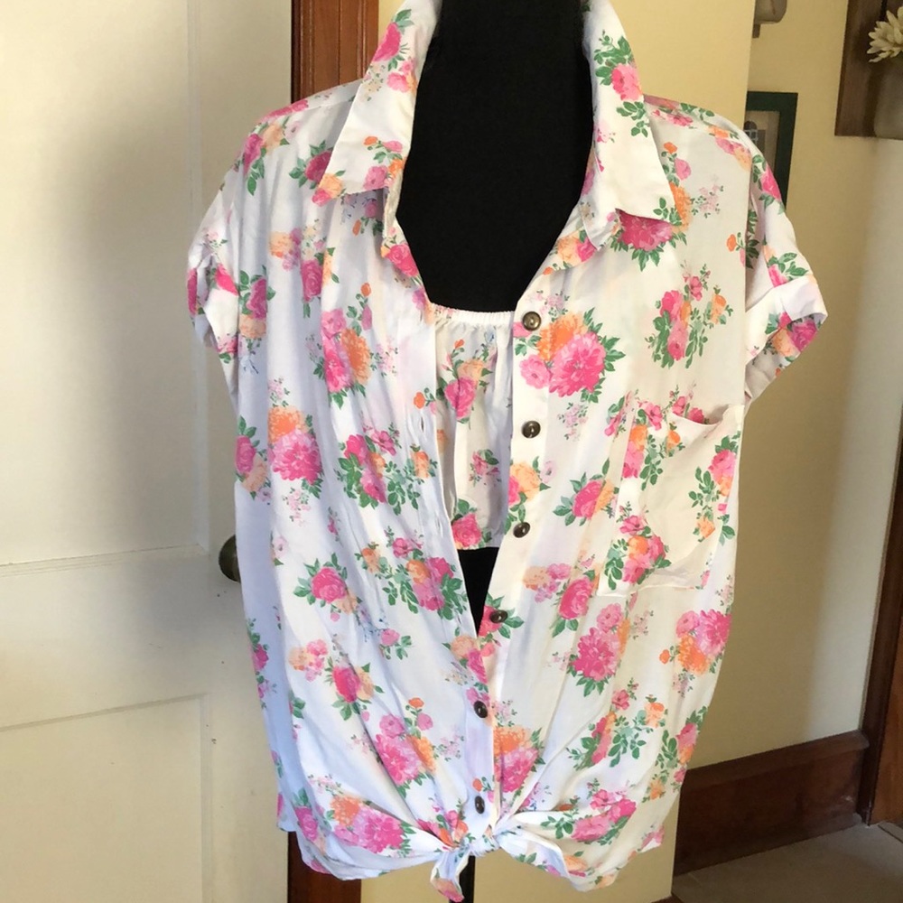 No Boundaries size XXXL runs small Ptp 28” no stretch. Bra undershirt